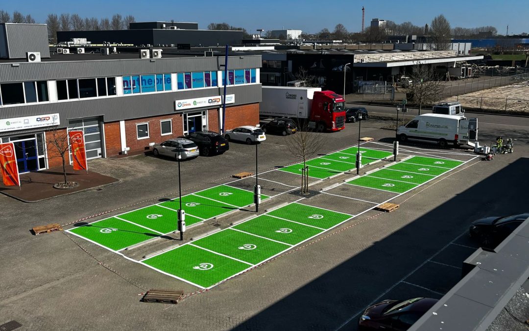Nieuwe belijning parkeervakken voor elektrische voertuigen in Zwolle